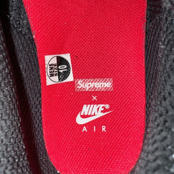 Supreme x Air Max 98 ‘Black’ - Picture 6 of 16